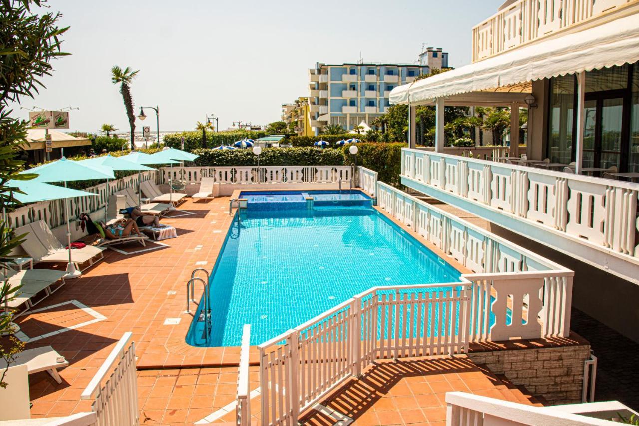Hotel Savoy Caorle Exterior photo